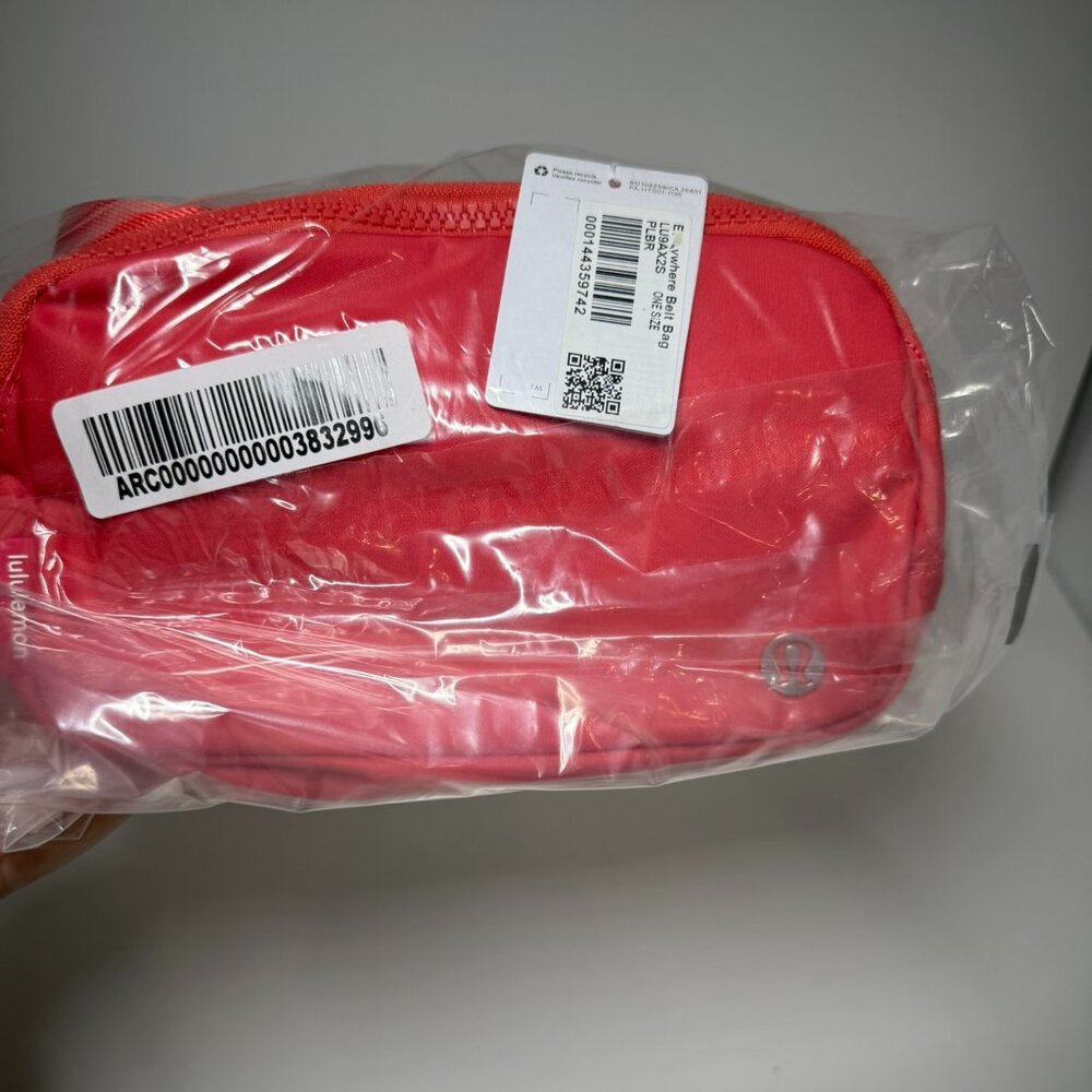 Lululemon Everywhere Belt Bag 1L Pale Raspberry